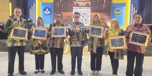 Kemdikbud Berikan BBPPMPV BMTI Award Kepada 5 SMK Di Lampung